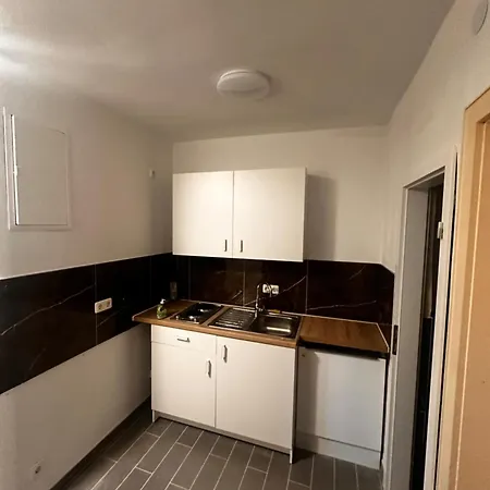 Apartment 4-zimmer Mit 7 Betten Ideal Fuer Familien Oder Gruppen *